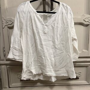 beachlunchlounge White Textured Blouse